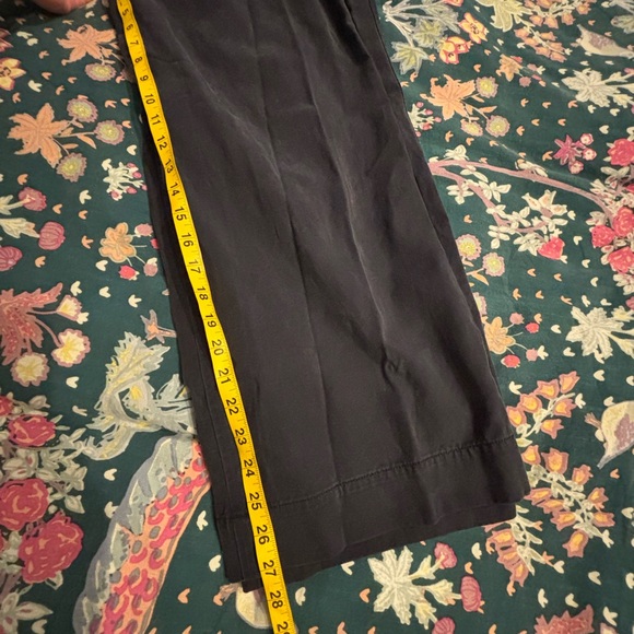 Everlane draped trouser - butter smooth - navy - Picture 6 of 6